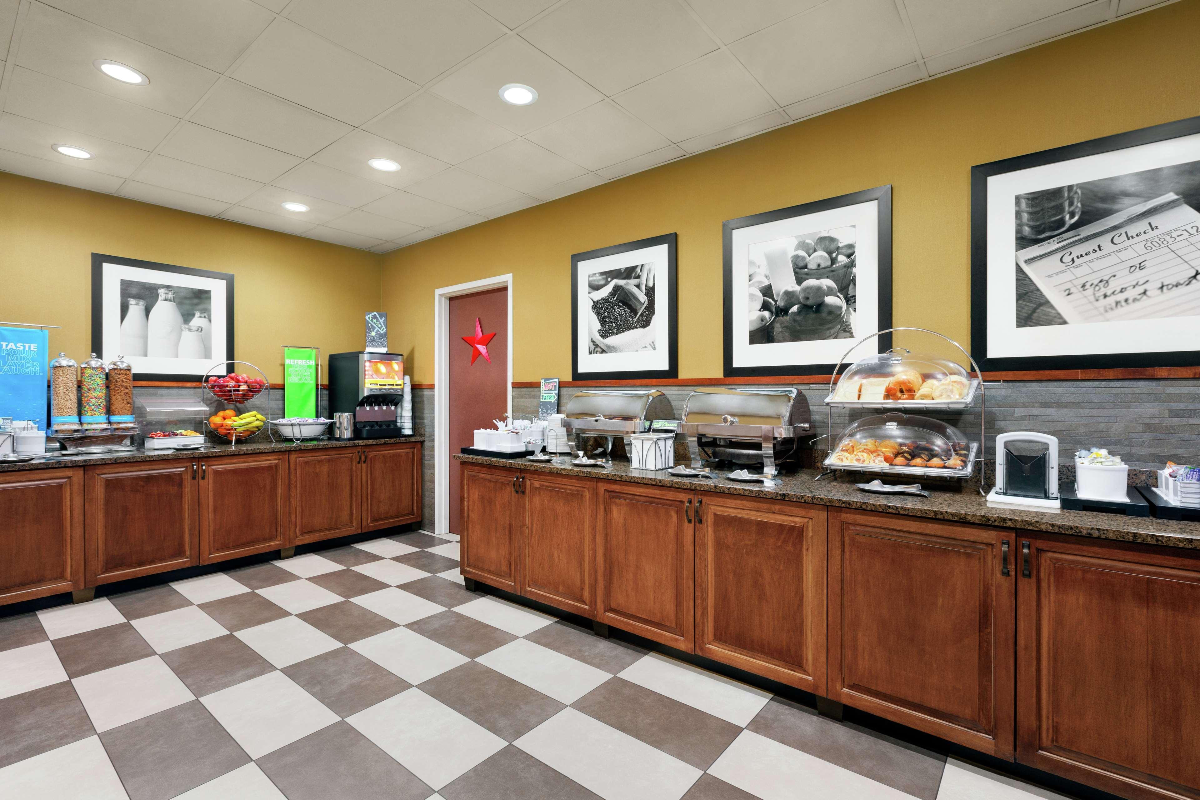Hampton Inn & Suites Dallas-Mesquite Exterior photo