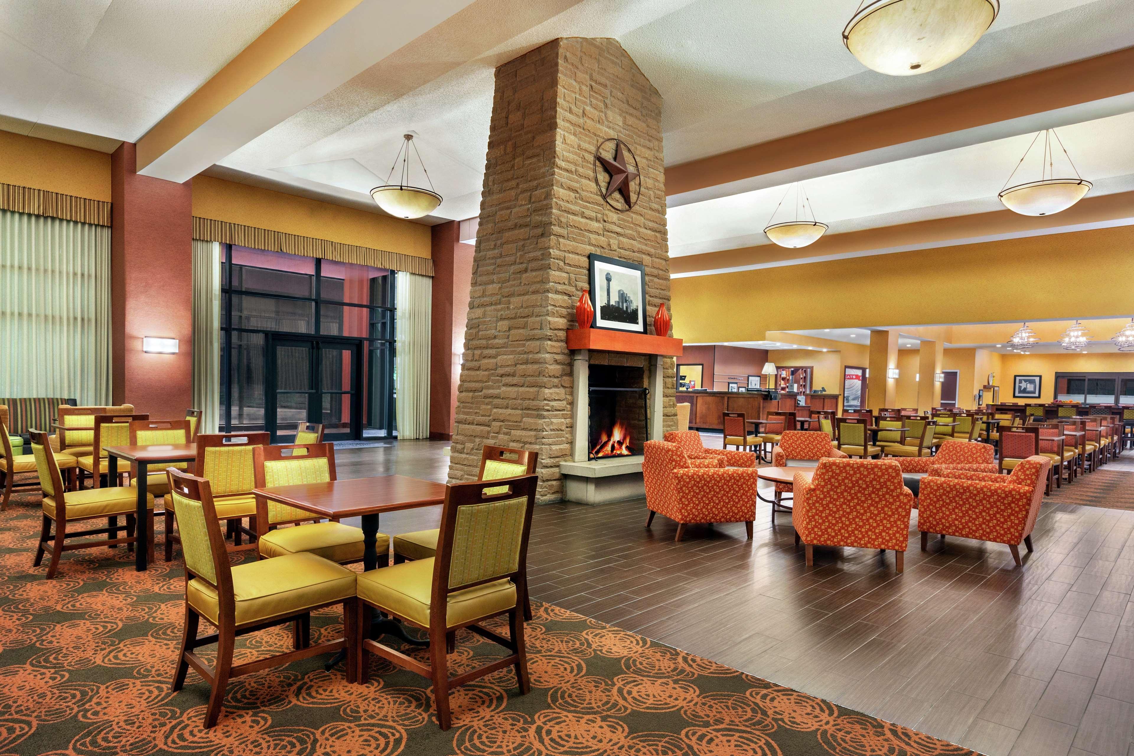 Hampton Inn & Suites Dallas-Mesquite Exterior photo