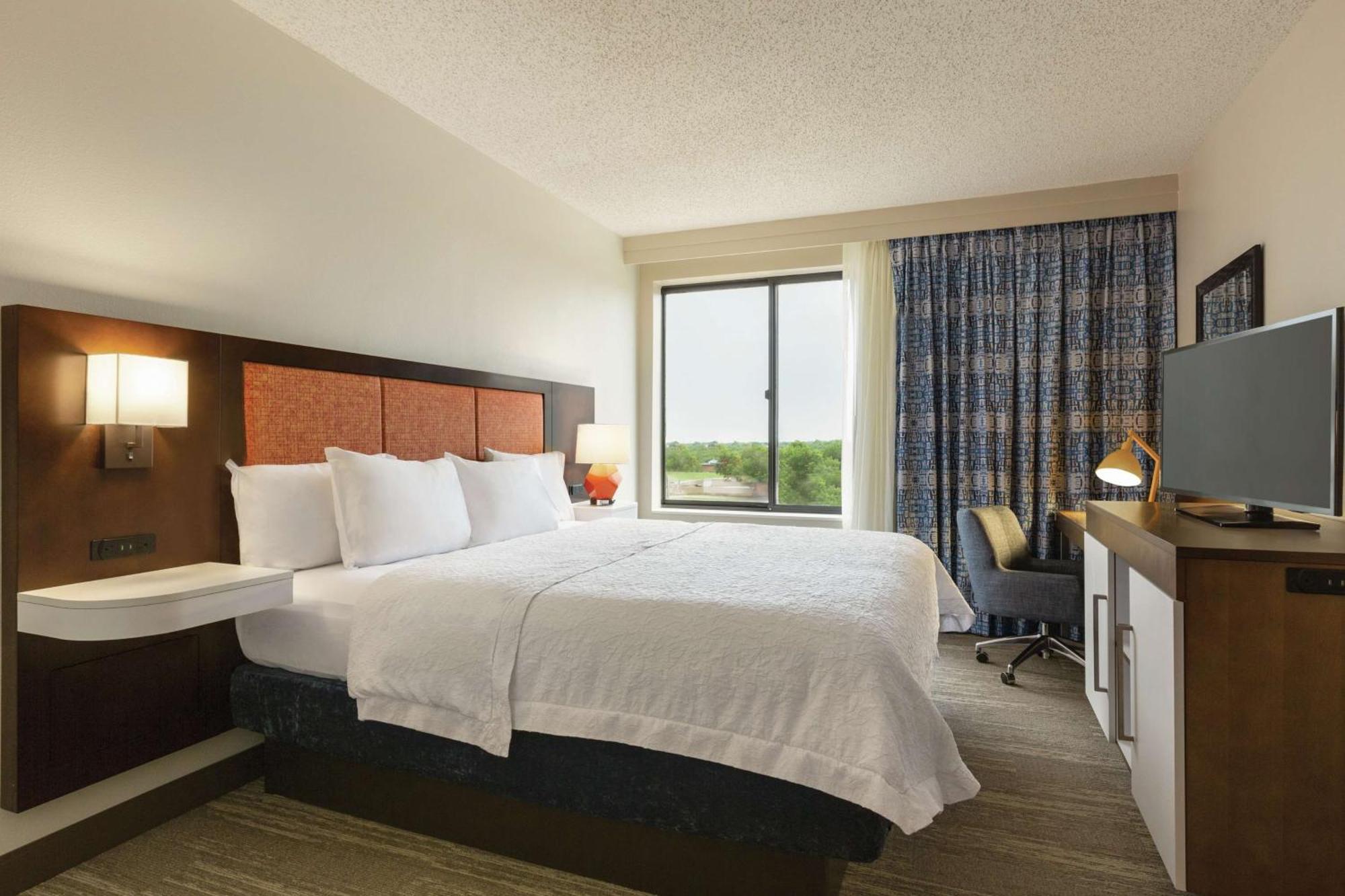 Hampton Inn & Suites Dallas-Mesquite Exterior photo