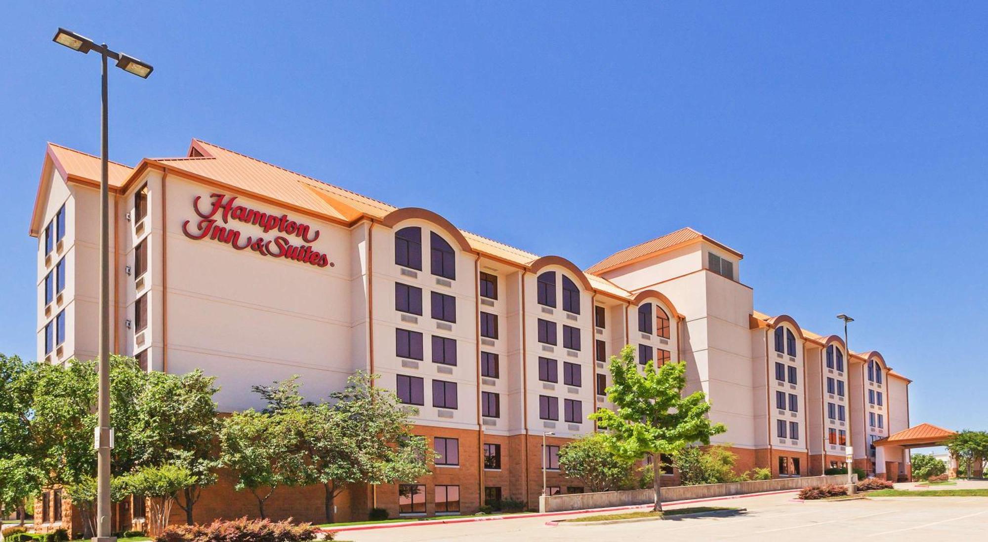 Hampton Inn & Suites Dallas-Mesquite Exterior photo