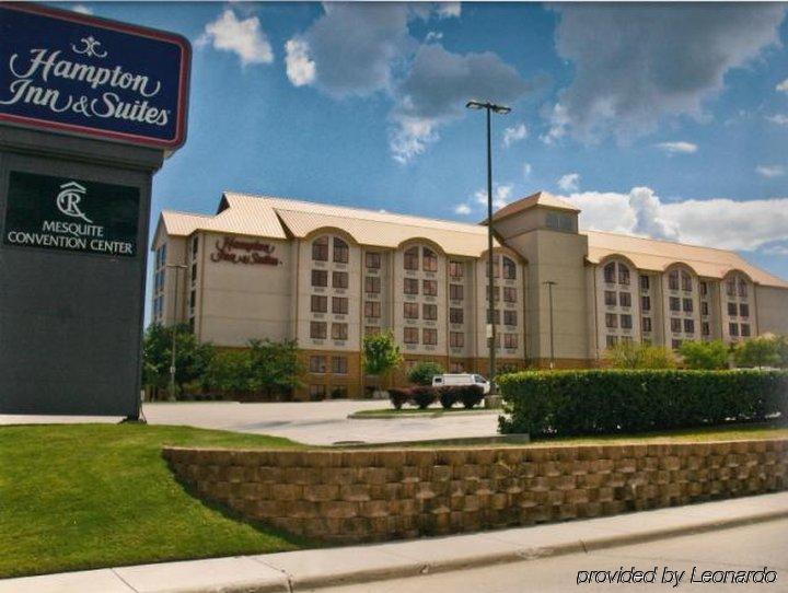Hampton Inn & Suites Dallas-Mesquite Exterior photo